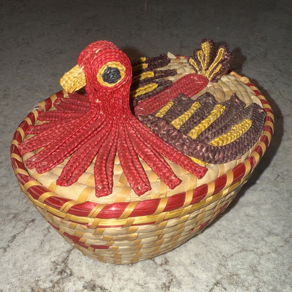 Vintage Handwoven Chicken Basket with Lid Straw Coiled Cottage Farmhouse 7.5x5.5